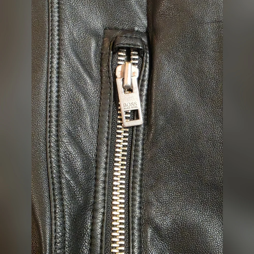 HUGO BOSS BLACK LEATHER BIKER JACKET XL 52